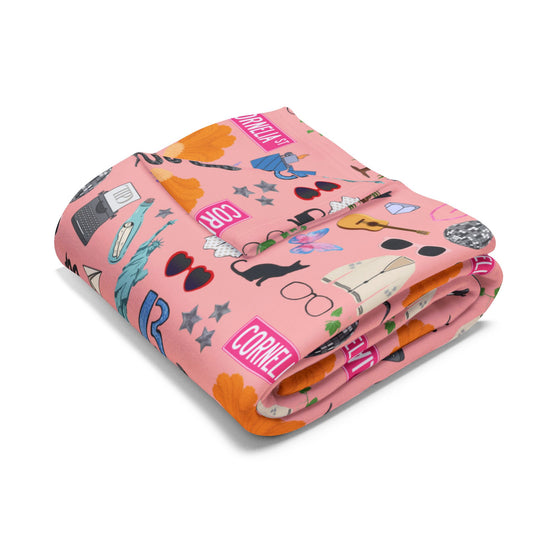 Iconic Eras Arctic Fleece Blanket - Showgirl Rouge